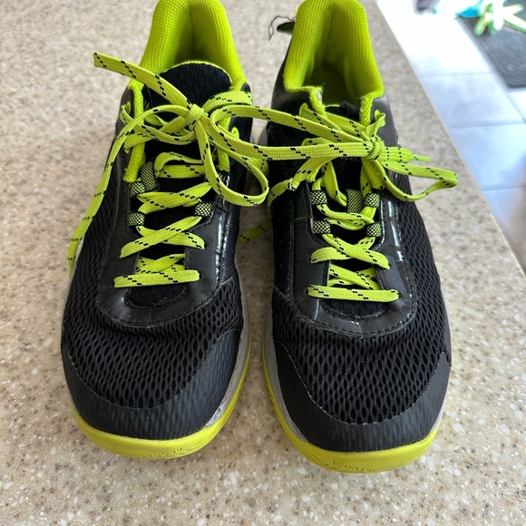 Curry 3Z6 Basketball Shoes - Picture 4 of 8